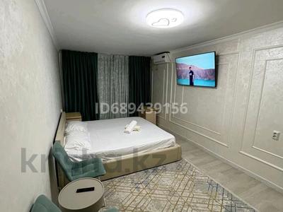 Тәулігіне пәтерлер в Атырауской обл.: 1-бөлмелі пәтер · 35 м² · 5/5 қабат, Авангард 53 — Авангард конечная остановка, бағасы: 10 000 〒 1-бөлмелі пәтер · 35 м² · 5/5 қабат, Авангард 53 — Авангард конечная остановка, бағасы: 10 000 〒 в Атырау, мкр Авангард-3