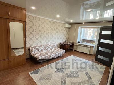 1-комнатная квартира · 33 м² · 1/6 этаж, Г.Жубанова 48 — Угол Абулхаир хана напротив чечел паб за 13 млн 〒 в Актобе