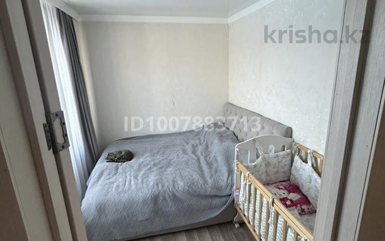 3-комнатная квартира · 48 м² · 5/5 этаж, Майкудук, 18й микрорайон 22 за 14 млн ₸ в Караганде, Алихана Бокейханова р-н — фото 2