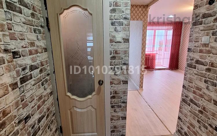 1-комнатная квартира · 35 м² · 5/5 этаж, Ауэзова 47 за 80 000 〒 в Аксу — фото 2