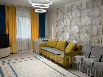 3-комнатная квартира · 60 м² · 1/4 этаж, мкр №11 11 за 350 000 ₸ в Алматы, Ауэзовский р-н