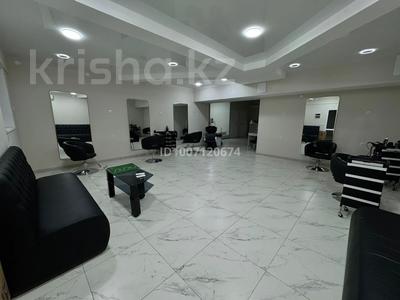 Магазины и бутики, салоны красоты, конференц-залы, студии · 100 м² за 250 000 〒 в Актау, 33-й мкр