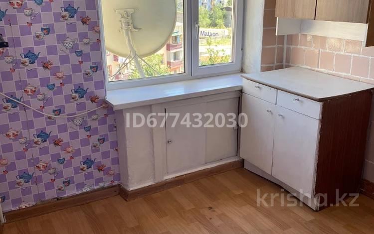 2-бөлмелі пәтер, 45 м², 5/5 қабат, Толе Би 47, бағасы: 6.9 млн 〒 в Кентау — фото 2