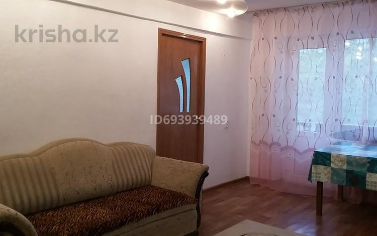 2-бөлмелі пәтер · 45 м² · 2/5 қабат, Алимжанова 6 — Стадион, бағасы: 10 млн ₸ в Балхаше — фото 2