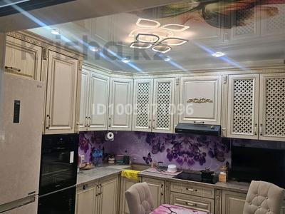 2-комнатная квартира · 56 м² · 1/5 этаж, Лев толстой 3 за 20 млн 〒 в Усть-Каменогорске