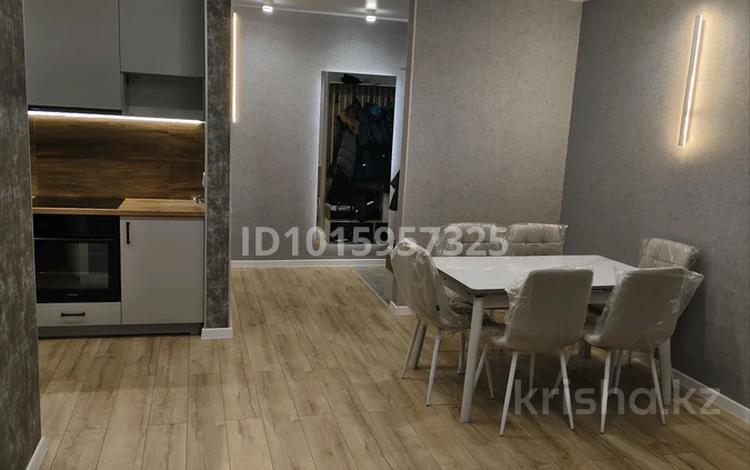 3-комнатная квартира · 73 м² · 5/14 этаж, Муканова 78 за 300 000 ₸ в Караганде, Казыбек би р-н — фото 2
