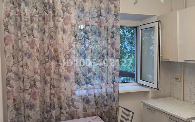 2-бөлмелі пәтер · 50 м² · 2/5 қабат, мкр Центральный, Достык, бағасы: 200 000 ₸ в Атырау — фото 2