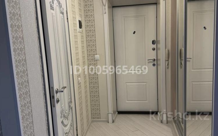 3-бөлмелі пәтер · 74 м² · 3/5 қабат, мкр Асар 14 — Магазин Марс, аптека Мурат фарм, бағасы: 35 млн ₸ в Шымкенте, Абайский р-н — фото 2