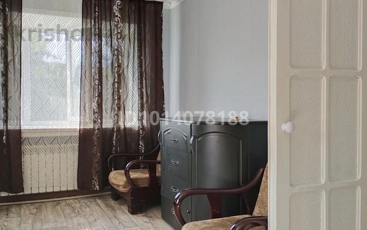 1-комнатная квартира · 40 м² · 3/5 этаж, Шакарима 35 за 140 000 ₸ в Семее — фото 2