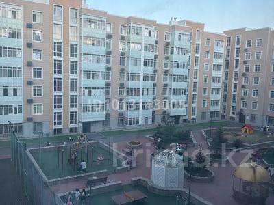 3-бөлмелі пәтер · 68.9 м² · 5/8 қабат, Улы Дала 65/1 — Специализированный лицей № 82 Дарын, бағасы: 52 млн ₸ в Астане, Есильский р-н