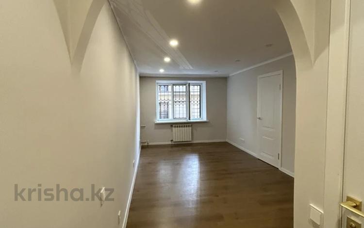 2-бөлмелі пәтер · 41.5 м² · 2/4 қабат, Курмангазы 100а — Масанчи, бағасы: 37 млн ₸ в Алматы, Алмалинский р-н — фото 2