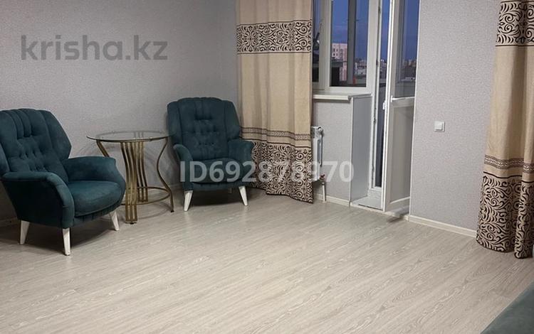 3-комнатная квартира · 80 м² · 9/9 этаж, Е-20 за 250 000 ₸ в Астане, Есильский р-н — фото 3
