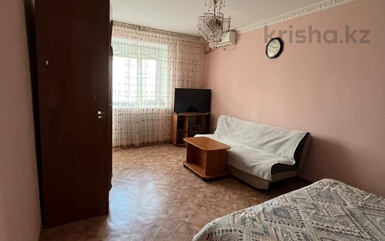 1-комнатная квартира · 48 м² · 4/5 этаж, Азаттык 72б за 130 000 ₸ в Атырау — фото 2