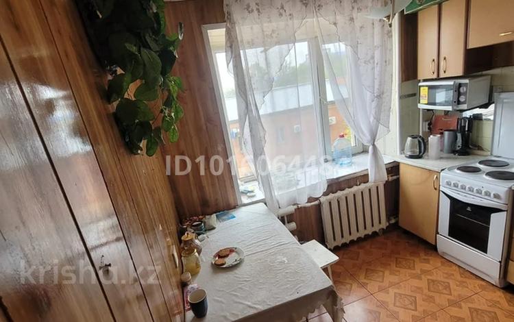 2-комнатная квартира · 54 м² · 3/9 этаж, мкр Михайловка , Анжерская 39 за 75 000 ₸ в Караганде, Казыбек би р-н — фото 4
