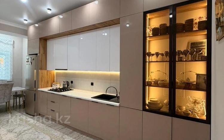4-комнатная квартира · 148.6 м² · 9/9 этаж, 16-й мкр 14 за 46 млн ₸ в Актау — фото 2