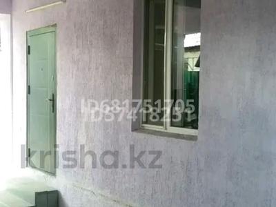 Аренда домов или дач в Алматы: Отдельный дом · 2 комнаты · 50 м², Ислама Каримова 187а — Есенжанова за 200 000 〒 Отдельный дом · 2 комнаты · 50 м², Ислама Каримова 187а — Есенжанова за 200 000 〒 в Алматы, Алмалинский р-н
