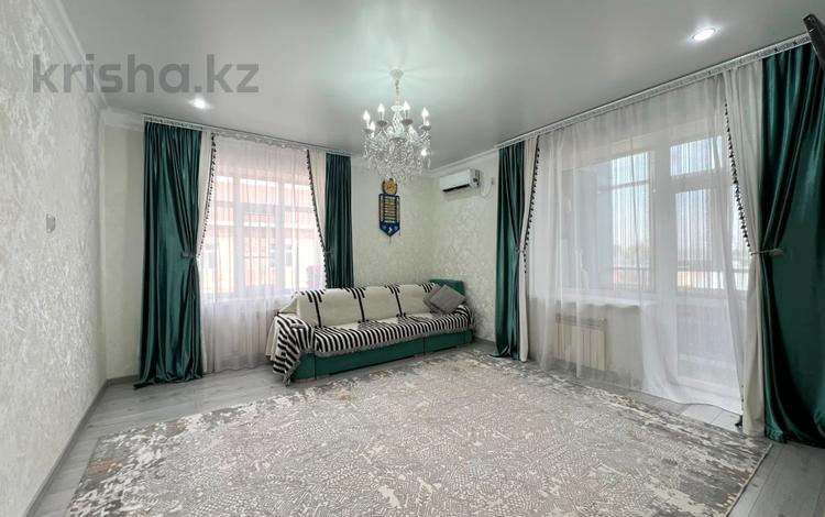 3-бөлмелі пәтер · 75 м² · 2/3 қабат, Юго-Восток ш/а., Липецкая 4, бағасы: 39.9 млн ₸ в Караганде, Казыбек би р-н — фото 2