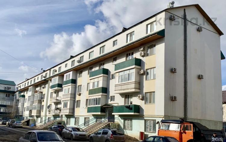 2-комнатная квартира · 59 м² · 4/4 этаж, мкр Нурсая 9 — №38 школа за 18.5 млн ₸ в Атырау — фото 2