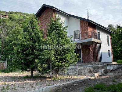 Отдельный дом · 6 комнат · 222 м² · 9 сот., мкр Ерменсай 43 — Заводская 43 за 140 млн 〒 в Алматы, Бостандыкский р-н