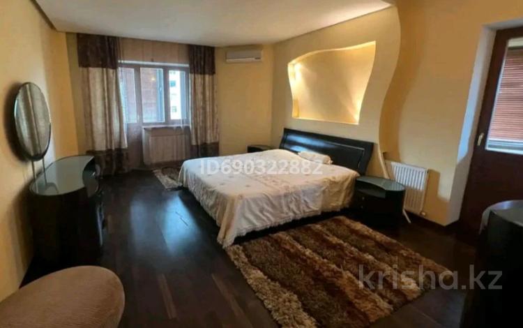 3-комнатная квартира, 130 м², 7/18 этаж, Шевченко 154 — Муканова