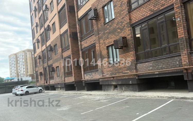 3-бөлмелі пәтер · 106 м² · 1/9 қабат, Алтын орда ш/а. 5 Е, бағасы: 46 млн ₸ в Актобе, мкр. Алтын орда — фото 2