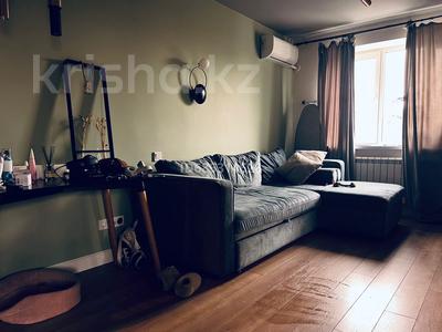 2-бөлмелі пәтер · 45 м² · 4/4 қабат, Желтоксан 170 — Ниже новой площади, бағасы: 450 000 ₸ в Алматы, Бостандыкский р-н