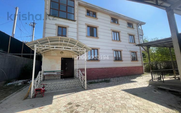 Жеке үй · 12 бөлме · 500 м² · 6 жүзд., Квартал 4.329б — На против СДУ, бағасы: 165 млн ₸ в Каскелене — фото 2