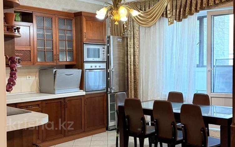 4-бөлмелі пәтер · 164 м² · 4/36 қабат, Кабанбай батыра 11, бағасы: 73.9 млн ₸ в Астане, Есильский р-н — фото 2