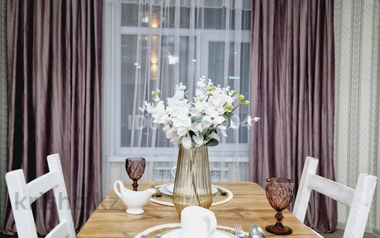 2-бөлмелі пәтер · 60 м² · 2/9 қабат, 17-ш/а. 46, бағасы: 18 000 ₸ в Актау, 17-й мкр — фото 2