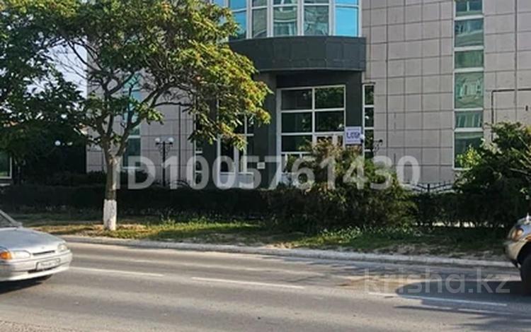 Офисы, магазины и бутики, салоны красоты, образование · 800 м² за 230 млн 〒 в Актау, 1В мкр — фото 2
