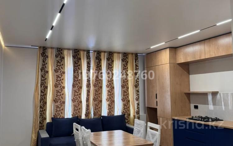 2-комнатная квартира · 52 м² · 9/10 этаж, Чуланова 153 за 250 000 ₸ в Алматы, Алатауский р-н — фото 5