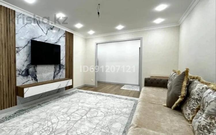 3-комнатная квартира, 90 м², 10/12 этаж, Айтматова 40