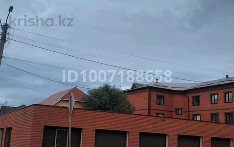 3-бөлмелі пәтер · 127.6 м² · 3/3 қабат, мкр Жана Орда, Кзылжарская — Кзылжарская, бағасы: 65 млн ₸ в Уральске — фото 2