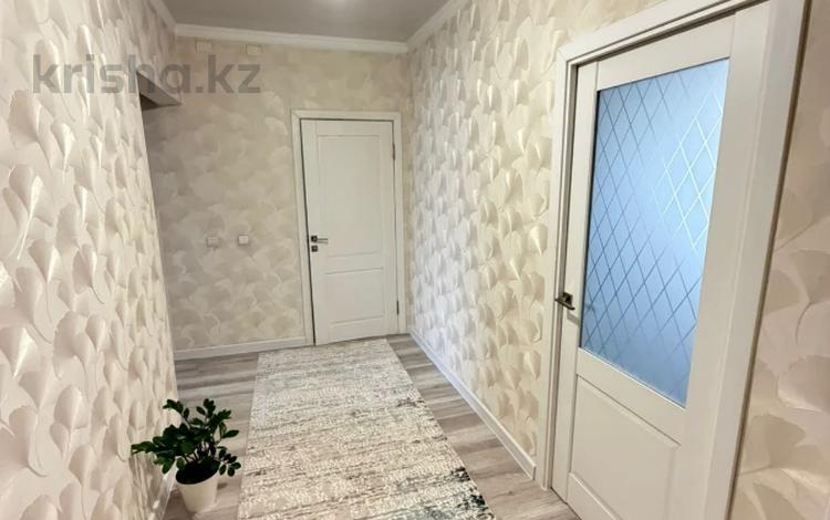 2-комнатная квартира · 64.7 м² · 6/6 этаж, мкр Кокжиек за 26.8 млн ₸ в Алматы, Жетысуский р-н — фото 2