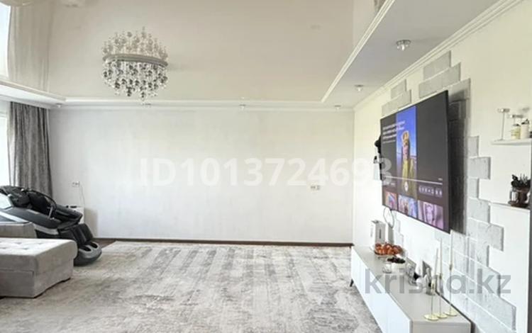 4-бөлмелі пәтер · 104.8 м² · 8/10 қабат, Жаңа қала ш/а., Абдирова 25, бағасы: 41 млн ₸ в Караганде, Казыбек би р-н — фото 3