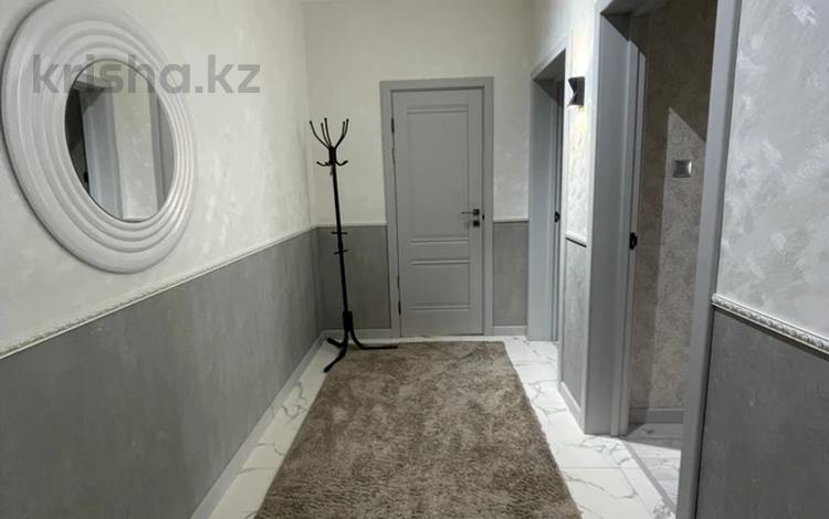 3-бөлмелі пәтер · 70.4 м² · 8/9 қабат, Просп. Нурсултана Назарбаева 100, бағасы: 300 000 ₸ в Кокшетау — фото 2