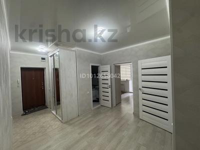 2-бөлмелі пәтер · 80 м² · 2/5 қабат, мкр Астана 5/1 — Мкр Астана, бағасы: 220 000 ₸ в Уральске