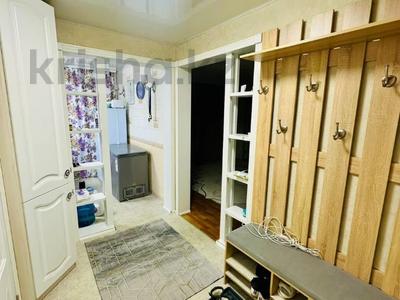 3-комнатная квартира · 63.6 м² · 2/5 этаж, мкр Юго-Восток, Язева 11 за 20.5 млн ₸ в Караганде, Казыбек би р-н
