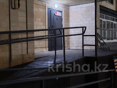 2-комнатная квартира · 68.2 м² · 2 этаж, Оракбаева за 23 млн ₸ в Уральске