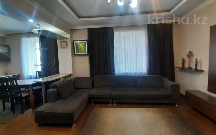 2-бөлмелі пәтер, 90 м², 2/2 қабат ай сайын, Абая 53, бағасы: 250 000 〒 в Караганде, Казыбек би р-н — фото 2