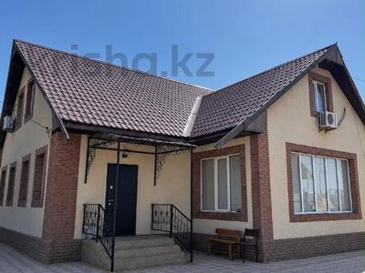 Отдельный дом · 5 комнат · 217 м² · 8 сот., мкр Оркен, Салима Капакова 84 за 38 млн ₸ в Атырау