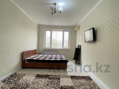 2-комнатная квартира · 56 м² · 2/5 этаж, 12-й мкр 17 за 140 000 〒 в Актау