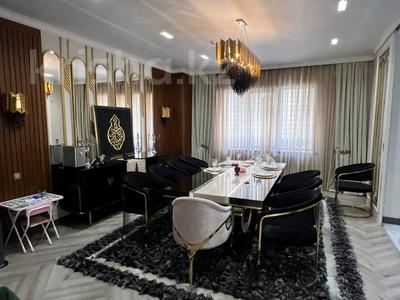 Отдельный дом · 8 комнат · 500 м² · 3 сот., Ушкемпирова 40 за 370 млн ₸ в Алматы, Бостандыкский р-н