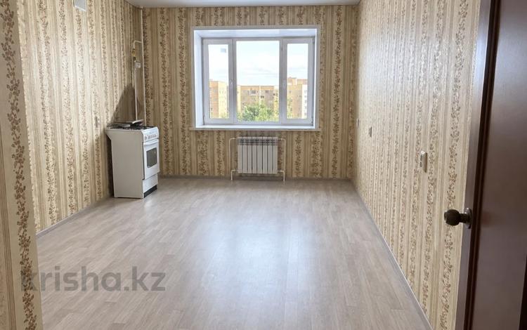3-бөлмелі пәтер · 80 м² · 2/5 қабат, 21 квртал 1, бағасы: 26.5 млн ₸ в Костанае — фото 2