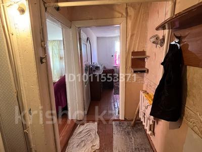 3-бөлмелі пәтер · 50 м² · 1/2 қабат, Манапова 52 — Библиотека, магазин шынар, бағасы: 60 000 ₸ в Зайсане