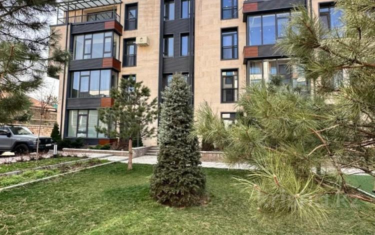 6-комнатная квартира · 300 м² · 3/5 этаж, ​Герольда Бельгера за 189 млн ₸ в Алматы, Наурызбайский р-н — фото 2