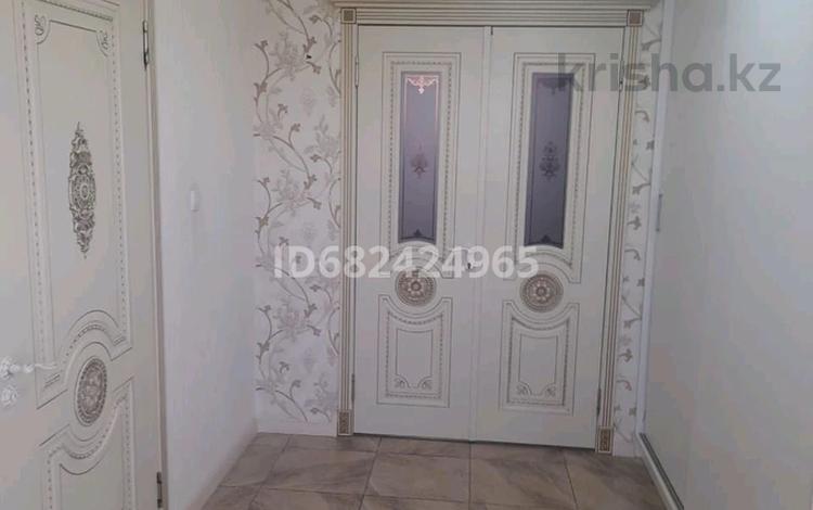 Отдельный дом · 6 комнат · 195 м² · 8 сот., мкр Самал-3 27 — Шұбаркөл за 70 млн 〒 в Шымкенте, Абайский р-н — фото 2