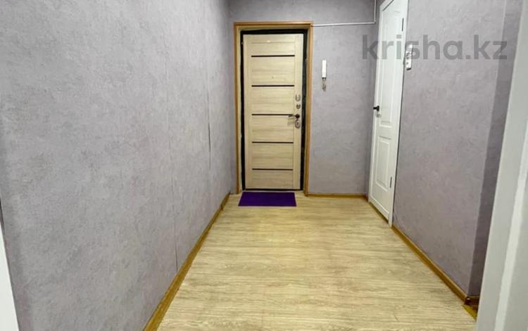 1-комнатная квартира · 34 м² · 1/5 этаж, шакарима 93 за 13 млн ₸ в Усть-Каменогорске — фото 2