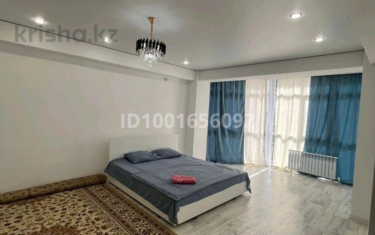 1-комнатная квартира · 58 м² · 3/5 этаж, Аблай хана 2/5 за 15 000 〒 в Каскелене — фото 2