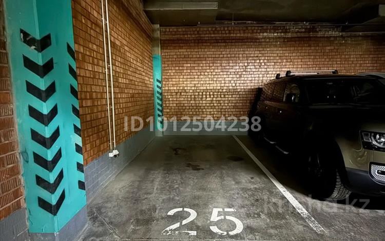 Паркинг · 15 м² · Аль-Фараби 11 за 30 000 ₸ в Астане, Есильский р-н — фото 2
